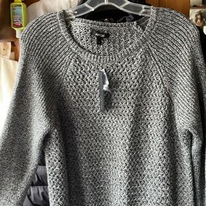 New knitted gray silver pullover